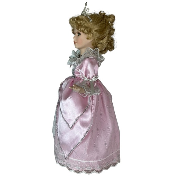 Vintage Porcelain Princess Doll Birthstone Collection April Diamond Pink 17” - Picture 5 of 16